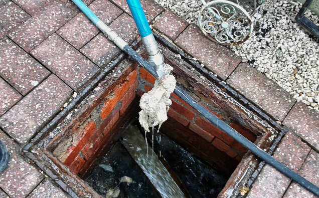 https://plumberosbornepark.com.au/uploads/2025/06/blocked-drains-598620.jpg