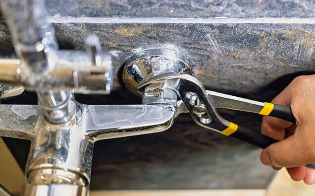 https://plumberosbornepark.com.au/uploads/2025/06/emergency-plumbing-180852.jpg