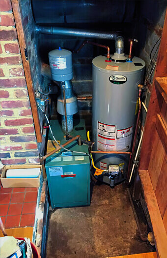 https://plumberosbornepark.com.au/uploads/2025/06/hot-water-189087.jpg