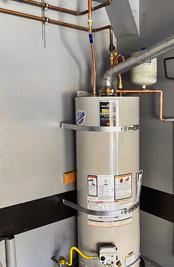 https://plumberosbornepark.com.au/uploads/2025/06/hot-water-755205.jpg